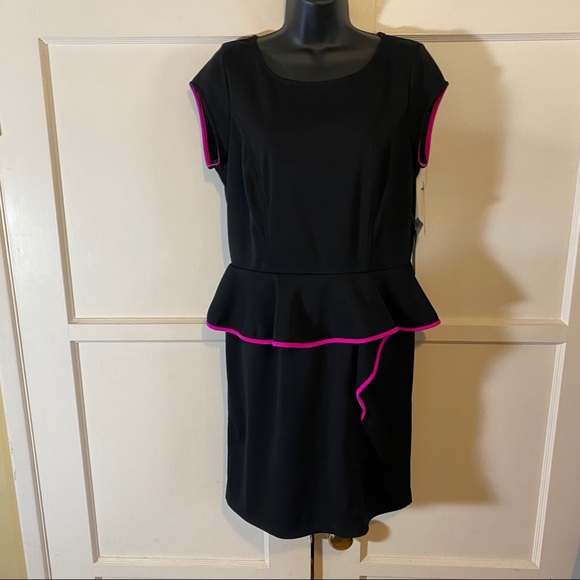 Oleg Cassini Black Dress with fuchsia trim sz 10 - Picture 9 of 9
